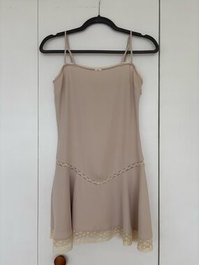 Wilfred Beige Lace-Trim Slip Dress